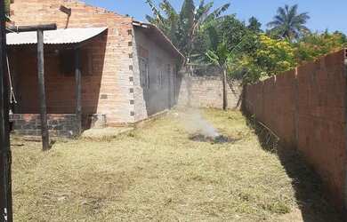 Imagem: A casa possui 2 Dormitórios, 2 Banheiros, 5 Vagas na garagem