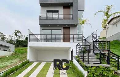 Imagem: A casa em condomínio possui 3 Dormitórios, 4 Banheiros, 4