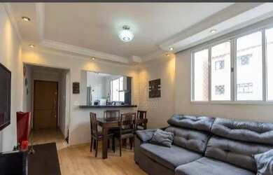 Imagem: O apartamento possui 2 Dormitórios, 1 Banheiro, 1 Vaga na garagem