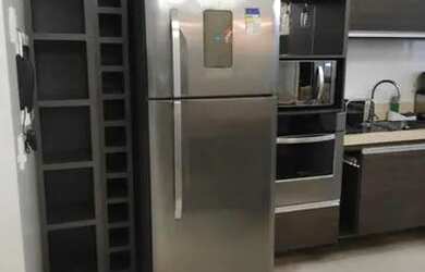 Imagem: O apartamento possui 3 Dormitórios, 2 Banheiros, 2 Vagas na