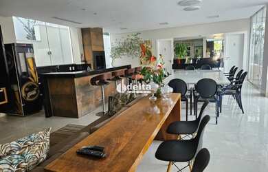 Imagem 4: Casa em condomínio com 4 quartos disponível para locação no bairro...