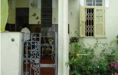 Imagem: A casa possui 3 Dormitórios, 2 Banheiros, 1 Vaga na garagem