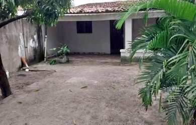 Imagem: A casa possui 2 Dormitórios, 1 Banheiro, 1 Vaga na garagem