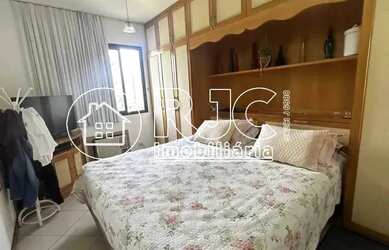 Imagem 13: Imóvel para venda possui 136 metros quadrados com 4 quartos em Barra...