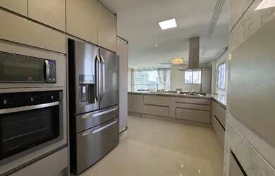 Imagem 9: MOBILIADO, 3 suíte, 4 bwc, 3 vagas, Próximo ao mar, pronto para vc morar muito bem em BC