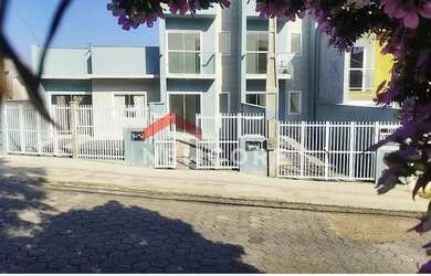 Imagem: A casa possui 2 Dormitórios, 2 Banheiros, 1 Vaga na garagem