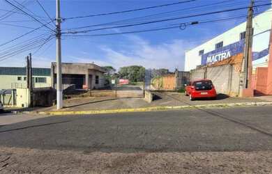 Imagem: O terreno possui 60m² de Área e está localizado em Capela