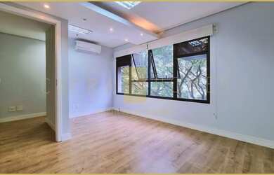 Imagem: O depósito à venda possui 1 Vaga na garagem e 74m² de Área