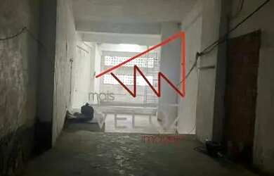 Imagem: O depósito possui 1 Vaga na garagem e 241m² de Área e está