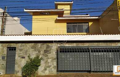 Imagem: O depósito possui 4 Vagas na garagem, 270m² de Área e está