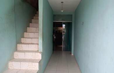 Imagem: A casa possui 3 Dormitórios, 1 Banheiro, 121m² de Área, Varanda