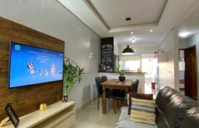 Imagem: A casa possui 3 Dormitórios, 3 Banheiros, 2 Vagas na garagem