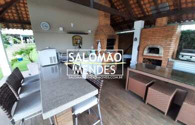 Imagem: A casa em condomínio possui 4 Dormitórios, 3 Banheiros, 5