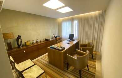 Imagem: O depósito possui 4 Vagas na garagem e 257m² de Área e está