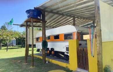 Imagem: A casa em condomínio à venda possui 2 Dormitórios, 1 Banheiro