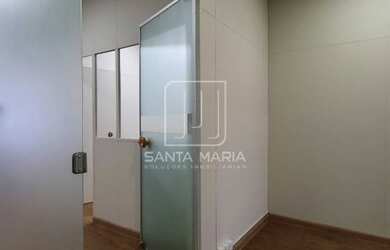 Imagem: O depósito possui 5 Vagas na garagem, 90m² de Área e está