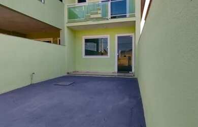 Imagem: A casa possui 2 Dormitórios, 3 Banheiros, 1 Vaga na garagem