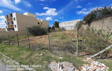 Imagem: O terreno possui 360m² de Área, Imóvel novo e está localizado