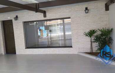 Imagem: A casa possui 5 Dormitórios, 4 Banheiros, 2 Vagas na garagem