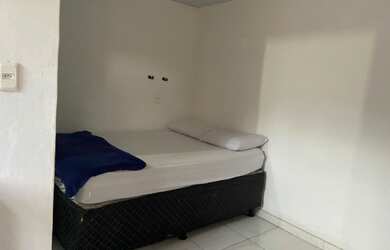 Imagem: A casa possui 1 Dormitório, 1 Banheiro, Imóvel mobiliado e