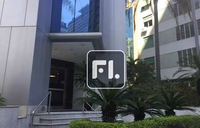 Imagem: O depósito possui 4 Vagas na garagem e 120m² de Área e está