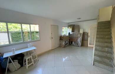 Imagem 3: Casa de condomínio possui 170m² com 3 quartos sendo 1 suíte, mais dependência...