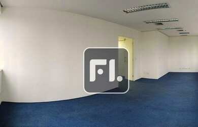 Imagem: O depósito possui 2 Vagas na garagem, 70m² de Área e está