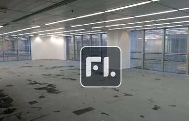 Imagem: O depósito possui 4 Vagas na garagem, 267m² de Área e está