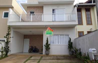 Imagem: A casa em condomínio possui 3 Dormitórios, 3 Banheiros, 4