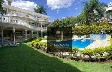 Imagem: A casa em condomínio possui 4 Dormitórios, 5 Banheiros, 5