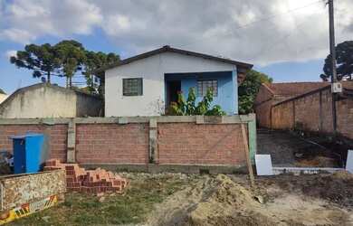 Imagem: A casa possui 2 Dormitórios, 1 Banheiro, 5 Vagas na garagem