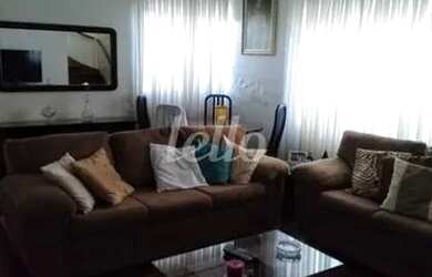 Imagem: A casa possui 4 Dormitórios, 1 Banheiro, 1 Vaga na garagem