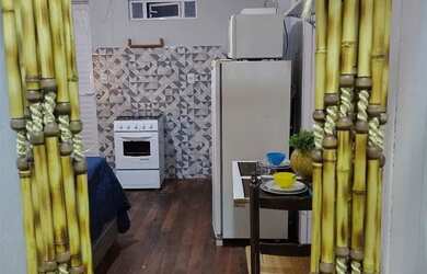 Imagem: A casa em condomínio possui 1 Dormitório, 1 Banheiro, 1 Vaga