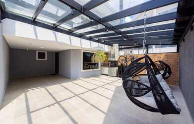 Imagem: A casa em condomínio possui 3 Dormitórios, 4 Banheiros, 3