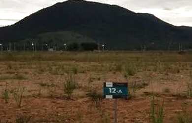 Imagem: O terreno possui 216m² de Área e está localizado em Porto