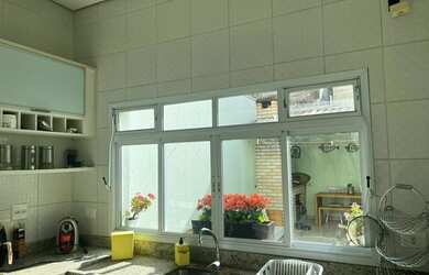 Imagem 5: sobrado a venda. Churrasqueira, Varanda, 165m² de Áreae4 Vagas na garagem