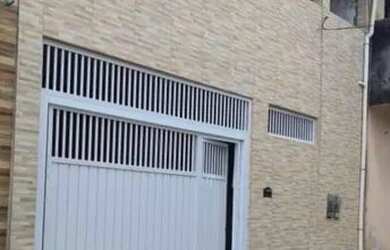 Imagem: A casa possui 2 Dormitórios, 2 Banheiros, 1 Vaga na garagem