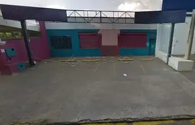 Imagem: O depósito possui 4 Vagas na garagem, 263m² de Área e está