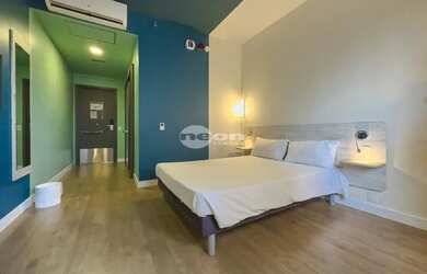 Imagem: O studio possui 1 Dormitório, 1 Banheiro, 24m² de Área e