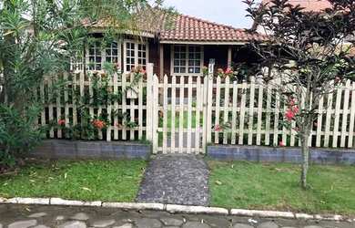 Imagem: A casa em condomínio possui 3 Dormitórios, 3 Banheiros, 2