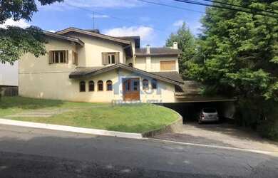 Imagem: A casa em condomínio possui 4 Dormitórios, 5 Banheiros, 4