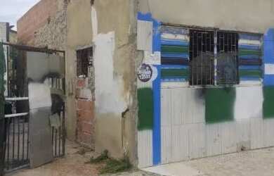 Imagem: O terreno possui Imóvel novo e está localizado em Atalaia