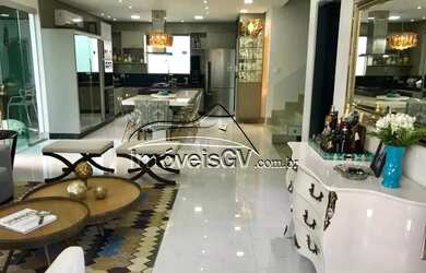 Imagem: A casa possui 5 Dormitórios, 2 Banheiros, 3 Vagas na garagem