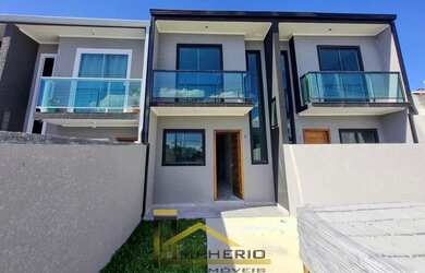 Imagem: A casa possui 3 Dormitórios, 2 Banheiros, 1 Vaga na garagem