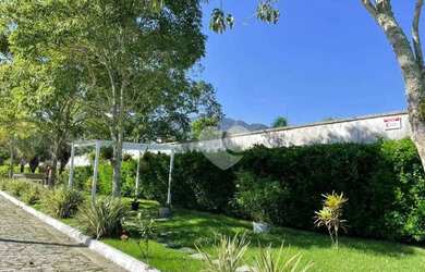 Imagem: O terreno possui 180m² de Área, Imóvel novo e está localizado