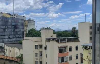 Imagem: O apartamento possui 1 Dormitório, 1 Banheiro, 50m² de Área