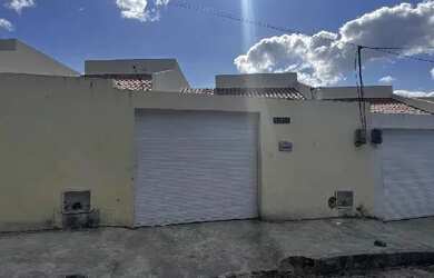 Imagem: A casa possui 2 Dormitórios, 1 Banheiro, 134m² de Área e