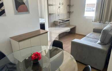 Imagem: O apartamento possui 2 Dormitórios, 1 Banheiro, 1 Vaga na garagem