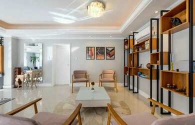 Imagem: A casa possui 5 Dormitórios, 5 Banheiros, 3 Vagas na garagem