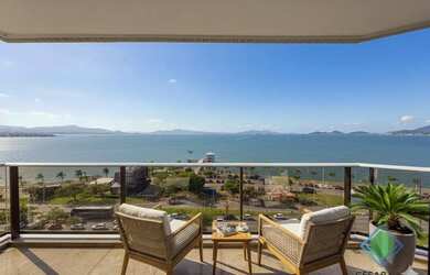 Imagem: O apartamento possui 4 Dormitórios, 5 Banheiros, 3 Vagas na